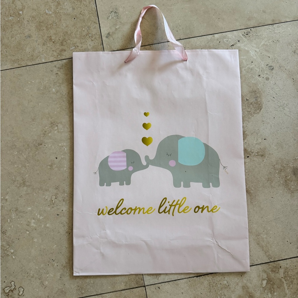 Elephant baby shower gift bag pink